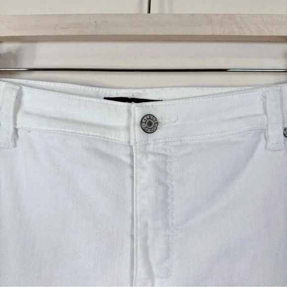 Talbots Womens Size 18W Crop Flawless Five Pocket Boyfriend Jean Short - Picture 8 of 15